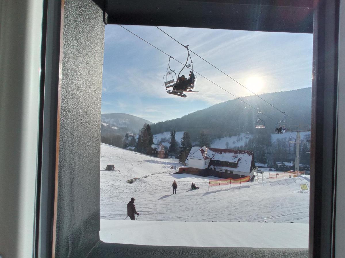 SKI Apartmány Nymburska chata Pec pod Snezkou Esterno foto